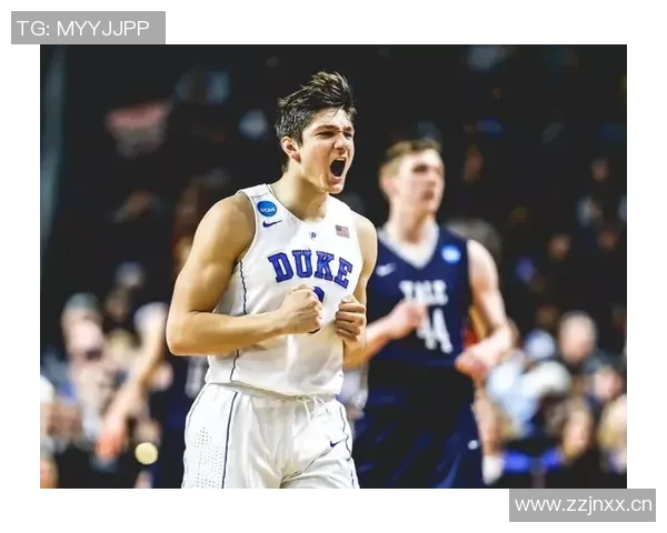 格雷森阿伦表现出色8投4中贡献11分3篮板2助攻助力球队胜利 格雷森阿伦表现出色8投4中贡献11分3篮板2助攻助力球队胜利