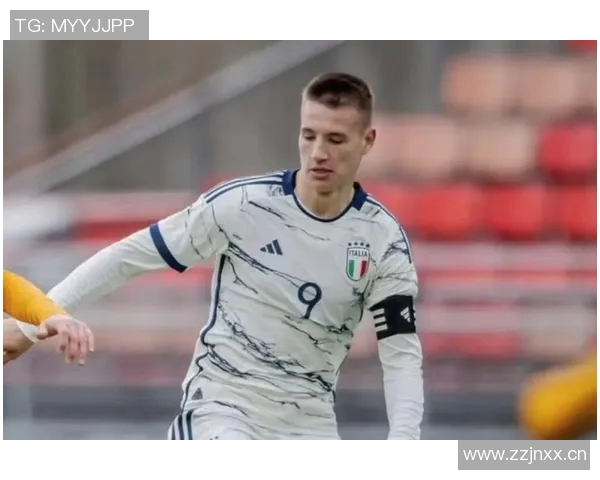 莱切主帅谈卡马达点球失误:高水平比赛中球门似乎变小了 莱切主帅谈卡马达点球失误:高水平比赛中球门似乎变小了