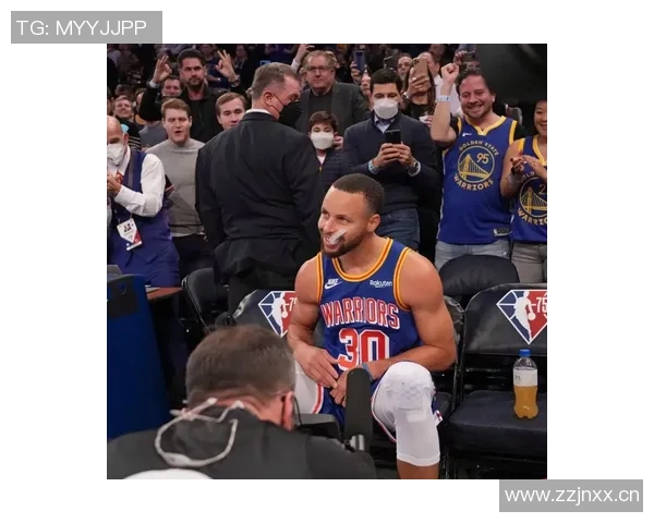 四年前的今天库里三分球超越雷阿伦成为NBA历史三分王的辉煌时刻